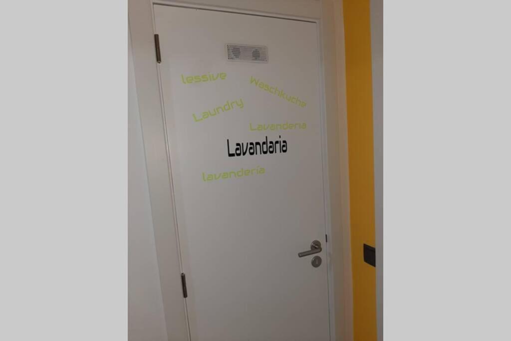 Ria Center Apartment - Left Фаро Екстериор снимка