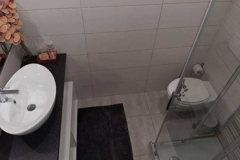 Ria Center Apartment - Left Фаро Екстериор снимка